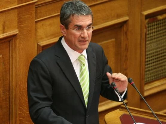 Λοβέρδος: Είδαμε τους ξένους – Αναμένουμε τον πρώτο Έλληνα πολιτικό για το πώς θα εκφραστεί ονομαστικά για τα Σκόπια